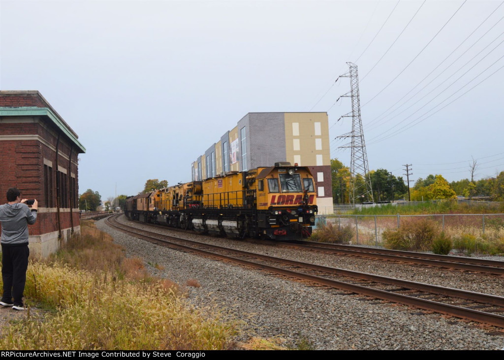 LMIX 607 /RG 54 Pass the Old CNJ Station. 